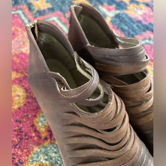 Free People | Women’s Brown Leather Lost Valley Strappy Ankle Zip Ankle Boot 9.5 - Picture 7 of 16